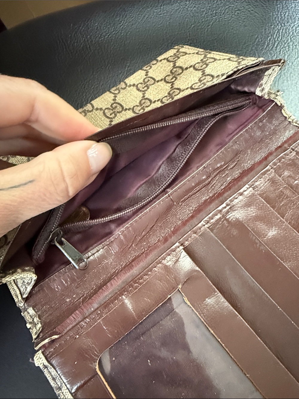 Gucci Beige and Brown GG Canvas Passport Cover - Picture 3 of 6